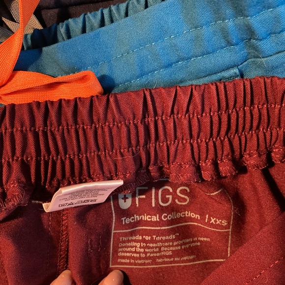 4 pair bundle Figs Yola Scrub XXS - Picture 2 of 4